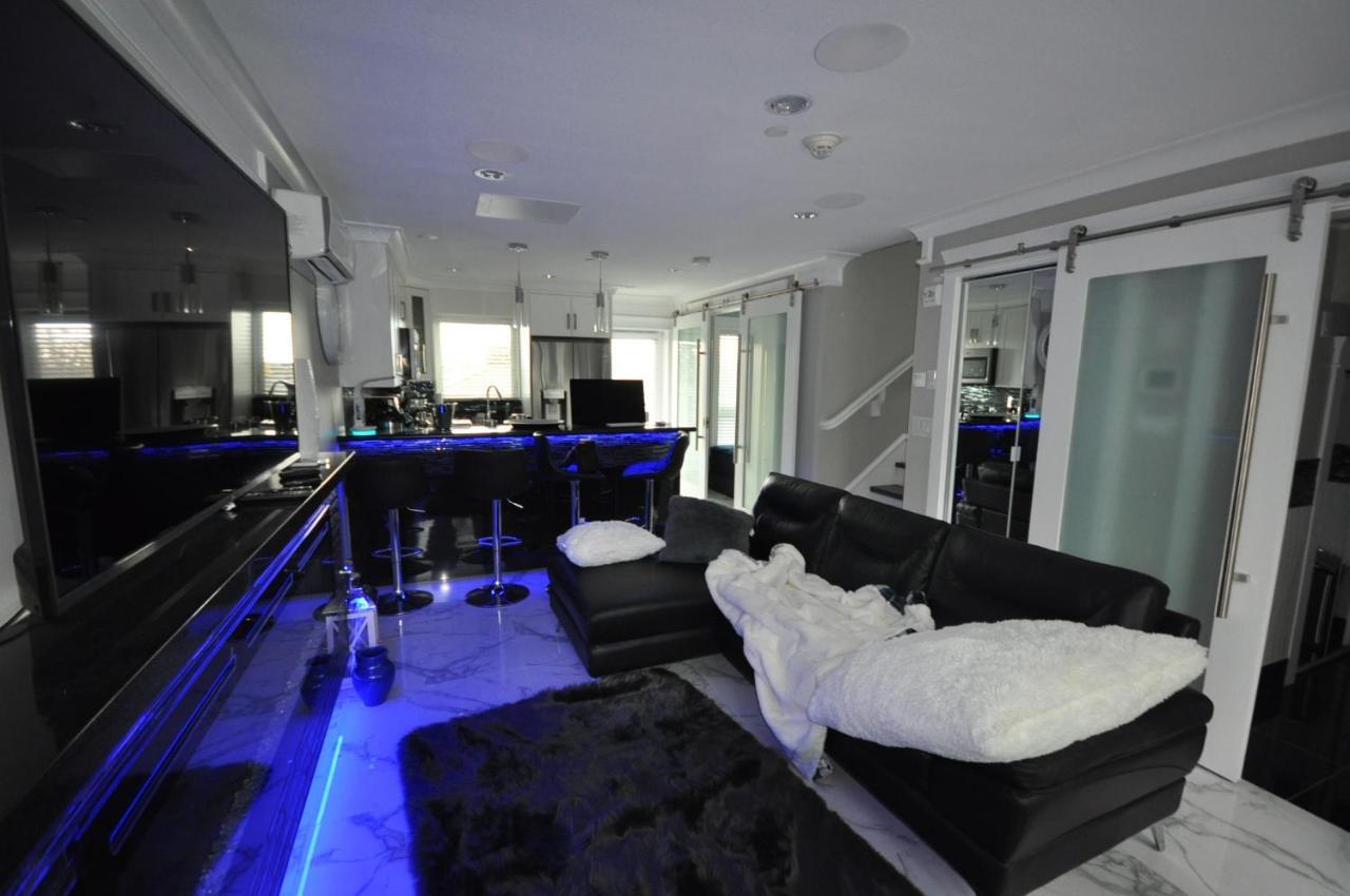 Apartamento Beautiful Bright 3 Bed Townhouse Vancouver Exterior foto