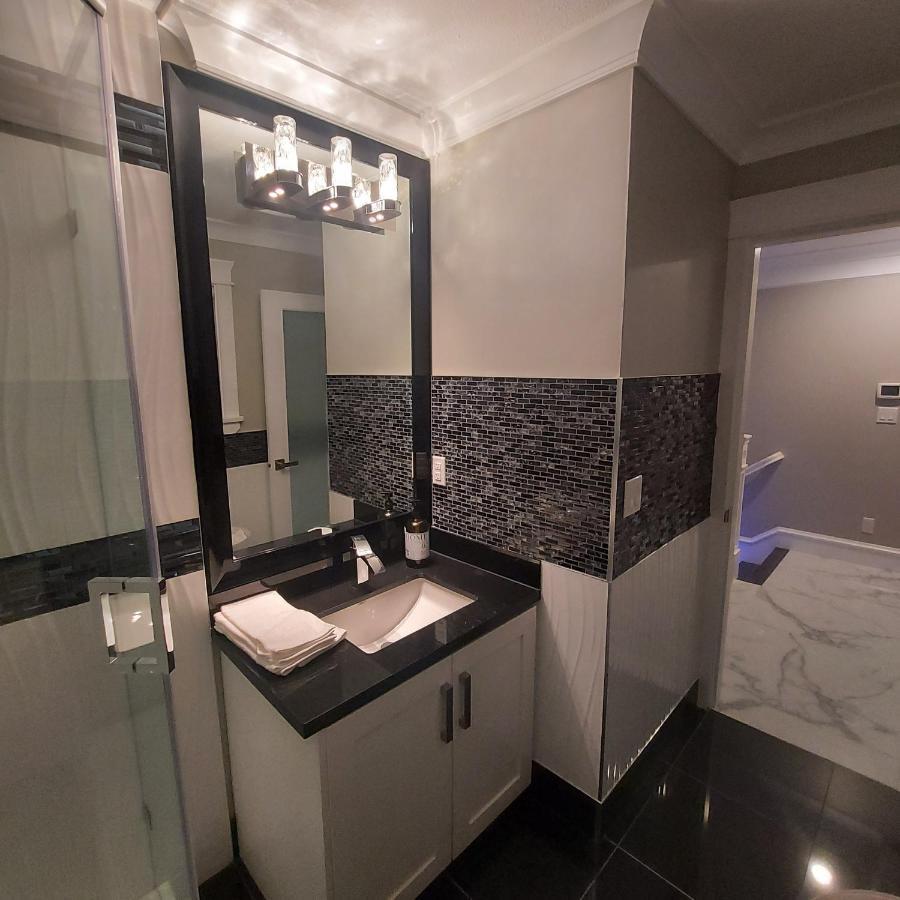 Apartamento Beautiful Bright 3 Bed Townhouse Vancouver Exterior foto