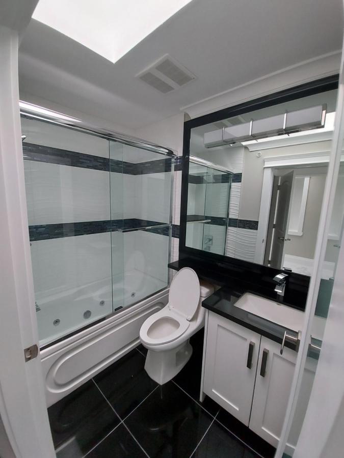 Apartamento Beautiful Bright 3 Bed Townhouse Vancouver Exterior foto